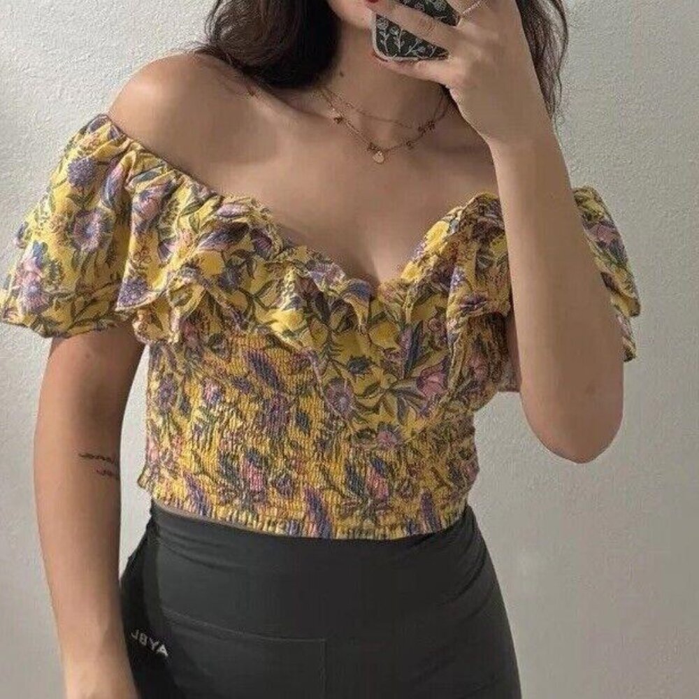 Women’s Allison New York Yellow Floral Blouse Crop‎ Size Medium M